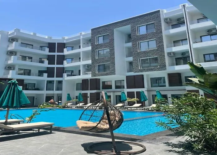3br 2ba Retreat With Four Pools Gym And Onsite Dining Close To El Gouna Gurdaka